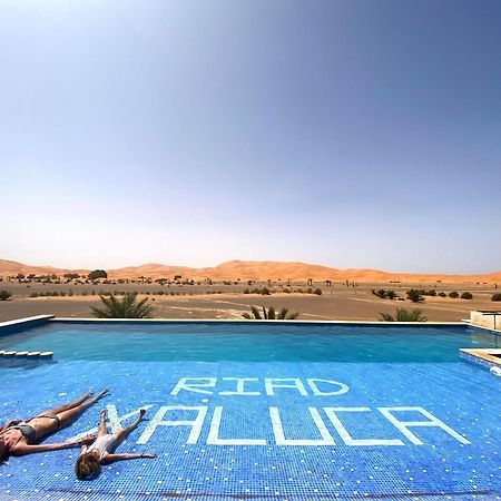 Hotel Riad Xaluca メルズーガ エクステリア 写真