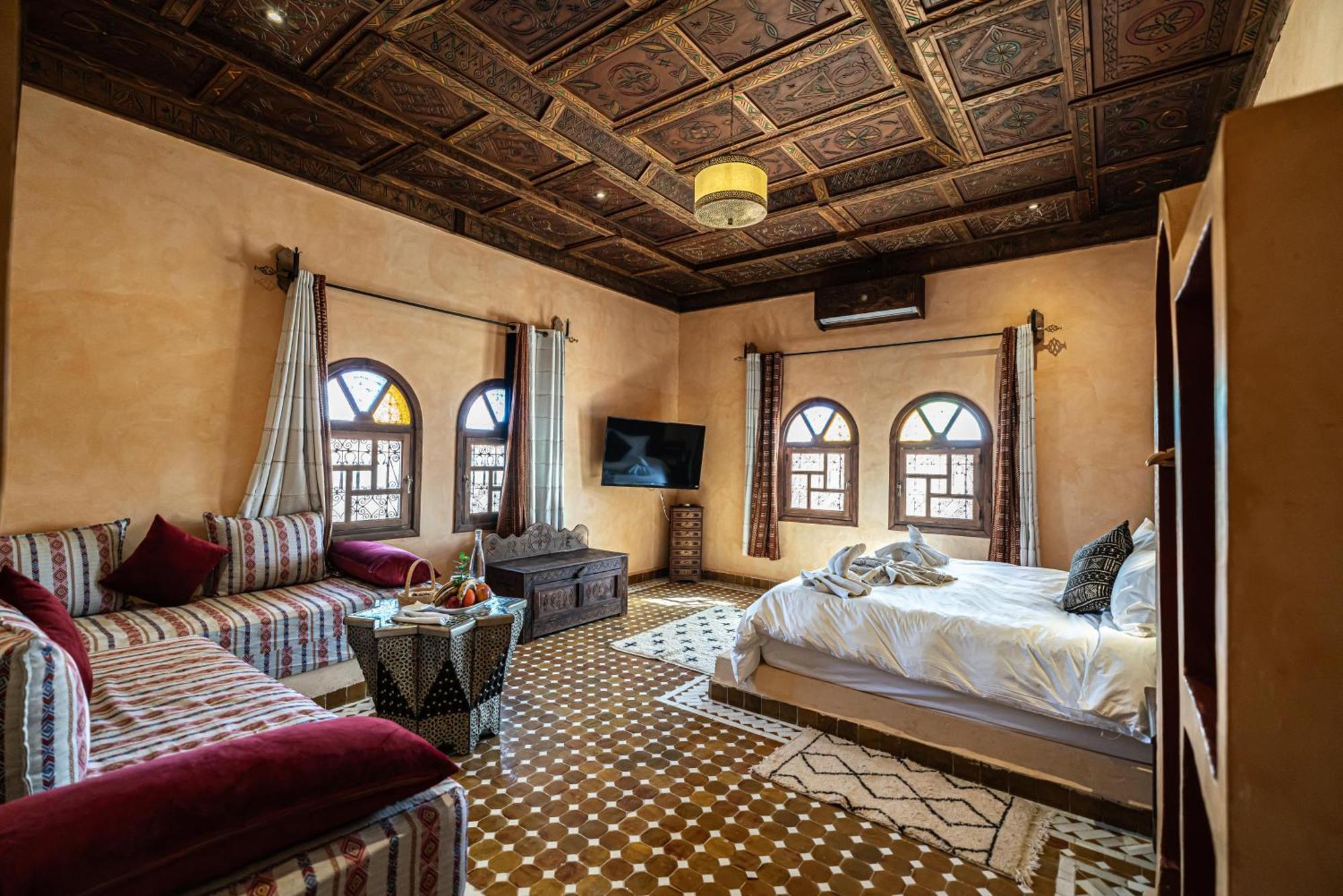 Hotel Riad Xaluca メルズーガ エクステリア 写真