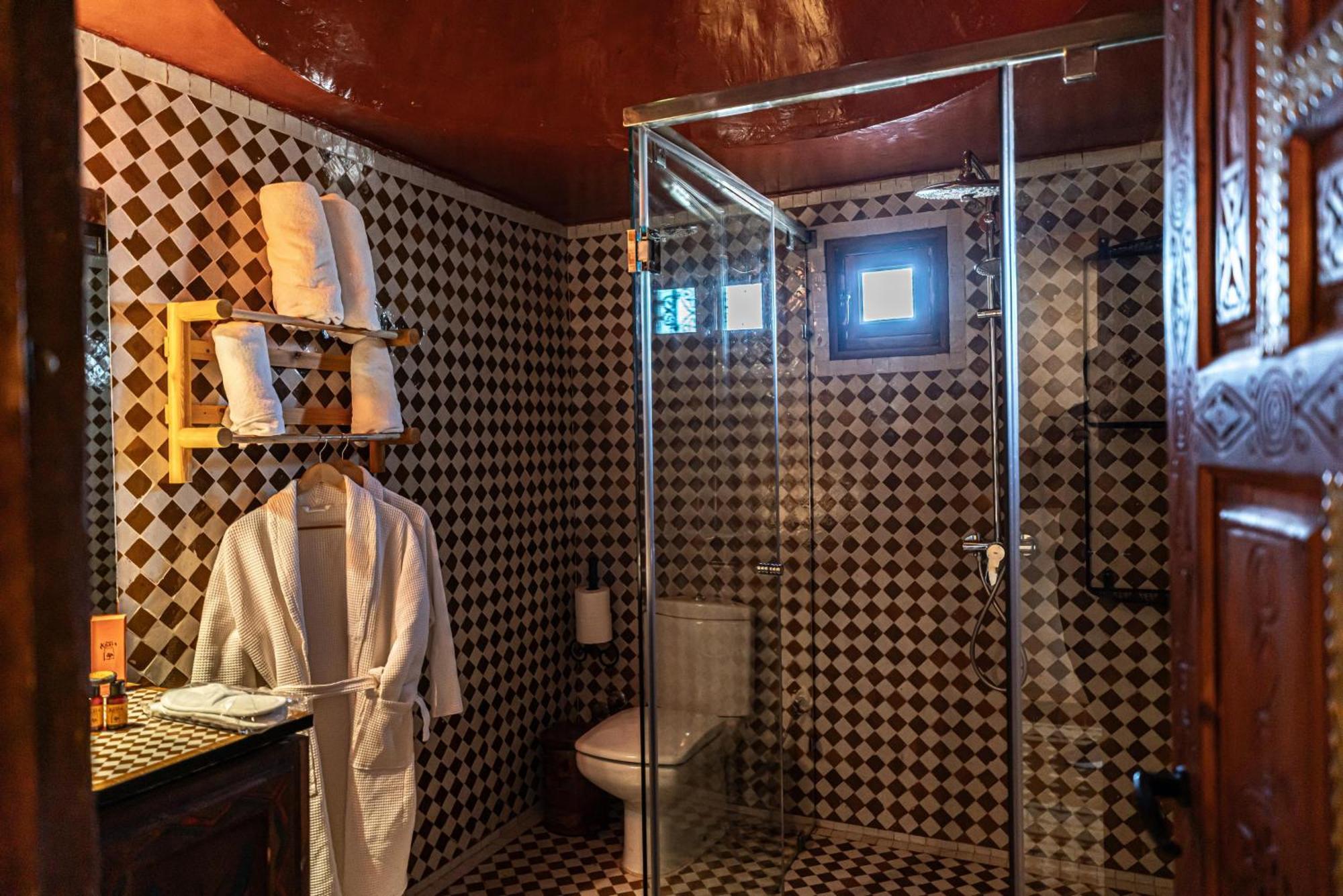 Hotel Riad Xaluca メルズーガ エクステリア 写真