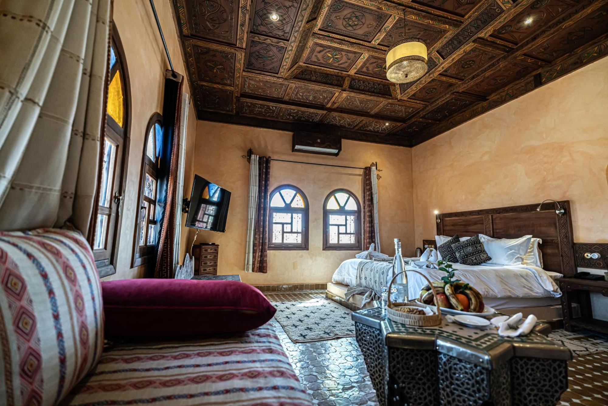 Hotel Riad Xaluca メルズーガ エクステリア 写真