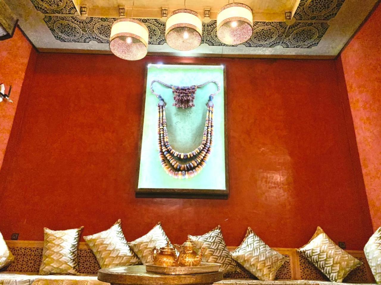 Hotel Riad Xaluca メルズーガ エクステリア 写真