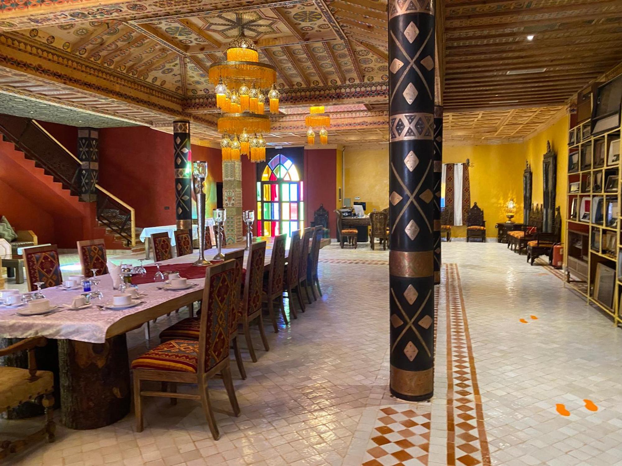 Hotel Riad Xaluca メルズーガ エクステリア 写真