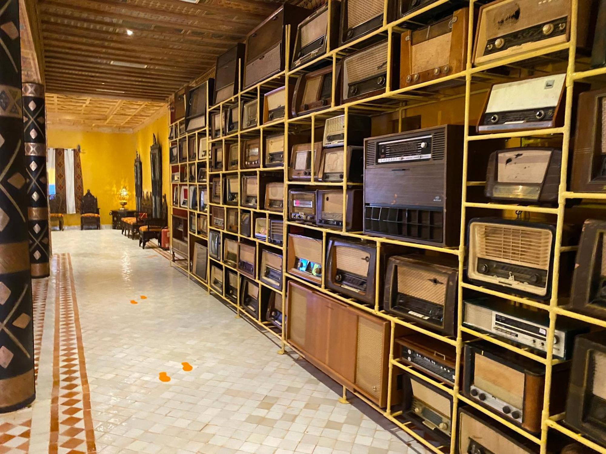Hotel Riad Xaluca メルズーガ エクステリア 写真